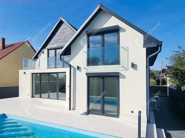 Eladó ház Alsóörs 183 nm