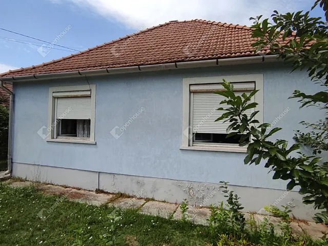 Eladó ház Veszprém, Gyulafirátót 105 nm