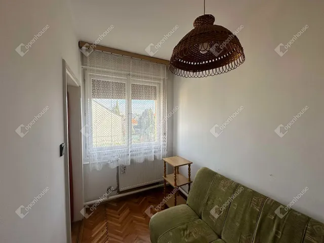 Eladó lakás Veszprém, Újtelep 67 nm