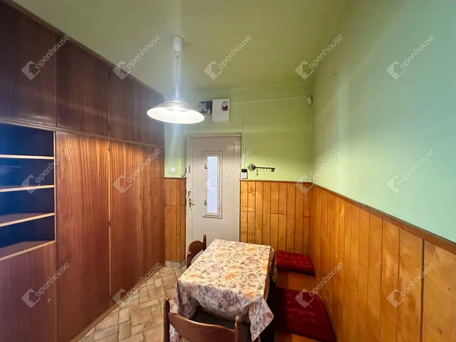 Eladó lakás Veszprém, Újtelep 67 nm