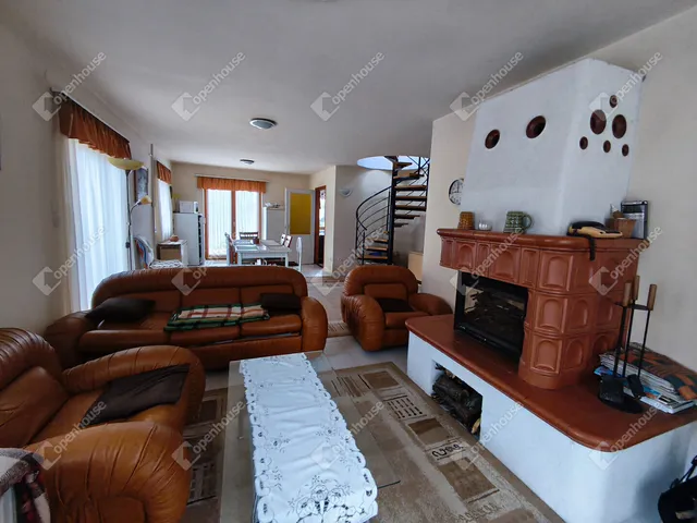 Eladó ház Alsóörs 154 nm