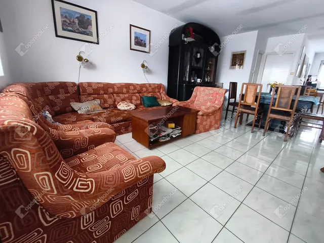 Eladó ház Alsóörs 260 nm