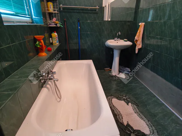 Eladó ház Alsóörs 260 nm