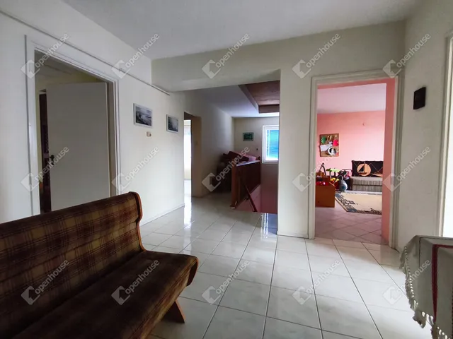 Eladó ház Alsóörs 260 nm