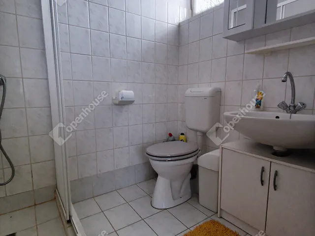 Eladó ház Alsóörs 260 nm