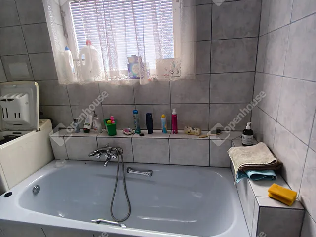 Eladó ház Alsóörs 260 nm