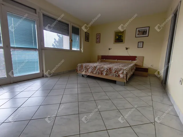 Eladó ház Alsóörs 260 nm