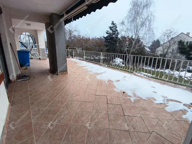 Eladó ház Alsóörs 260 nm