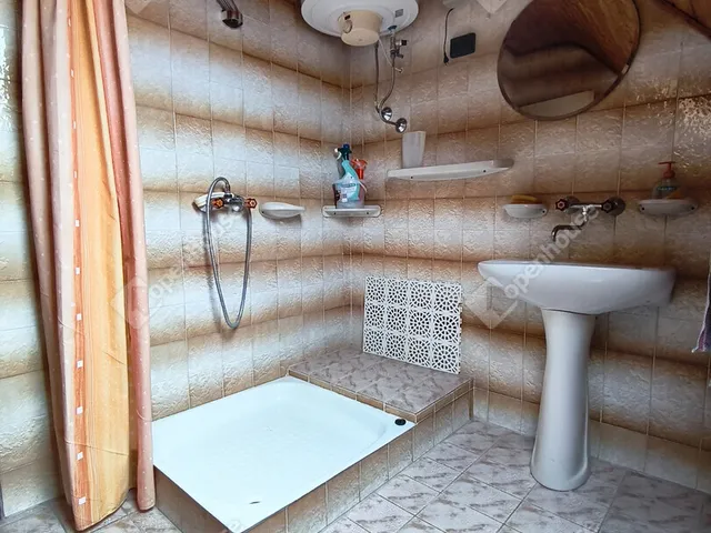 Eladó ház Balatonakali 250 nm