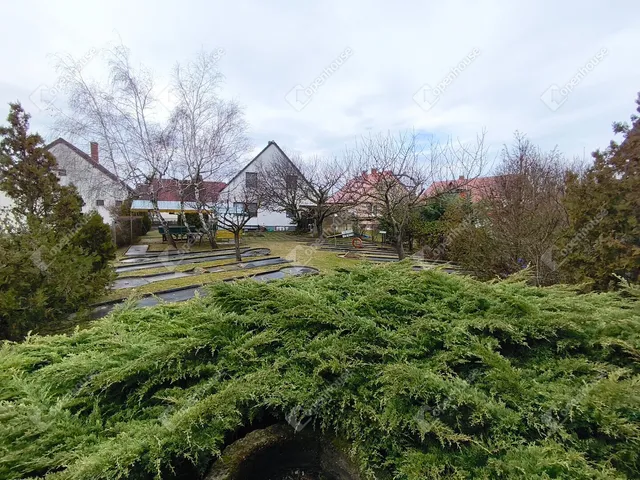 Eladó ház Balatonakali 250 nm