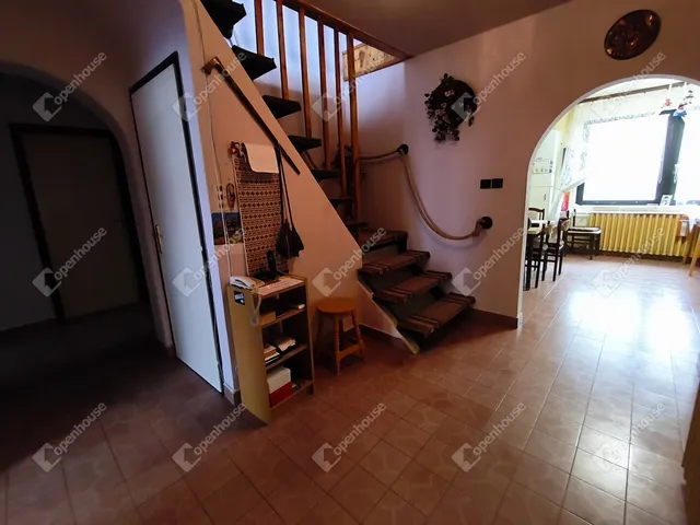 Eladó ház Balatonakali 250 nm