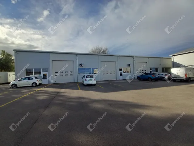 Kiadó kereskedelmi és ipari ingatlan Veszprém, Iparváros 480 nm