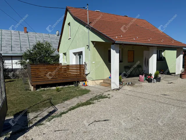 Eladó ház Balatonfőkajár 90 nm