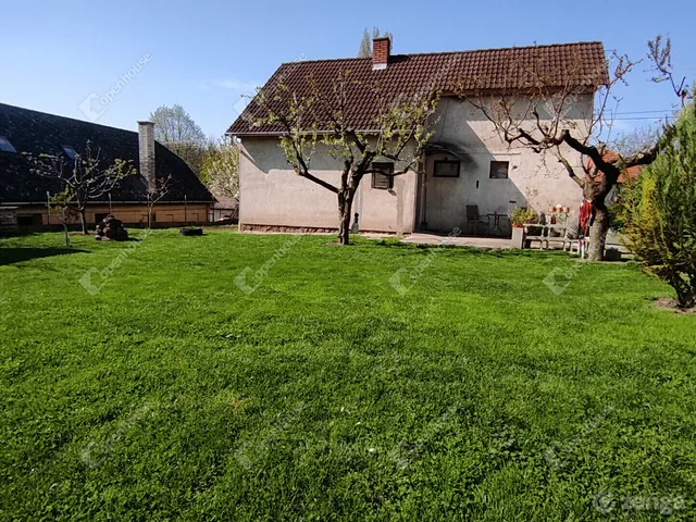 Eladó nyaraló Balatonalmádi, Vörösberény 86 nm