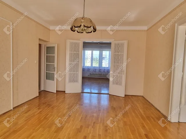 Eladó lakás Pétfürdő 140 nm