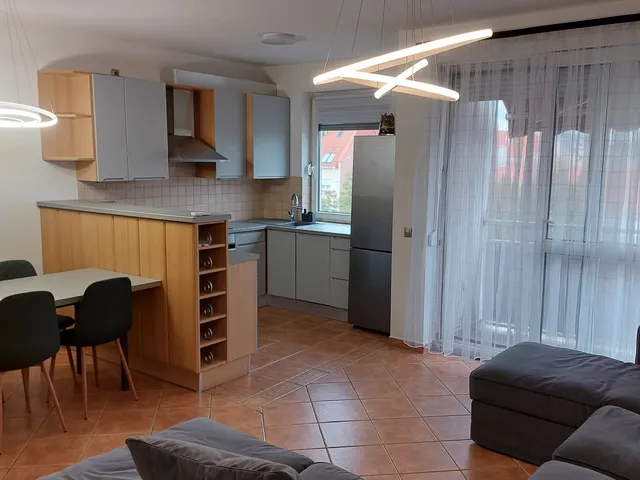 Kiadó lakás Debrecen, Péterfia 113 nm