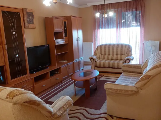 Kiadó lakás Debrecen, Belváros, Pásti 68 nm