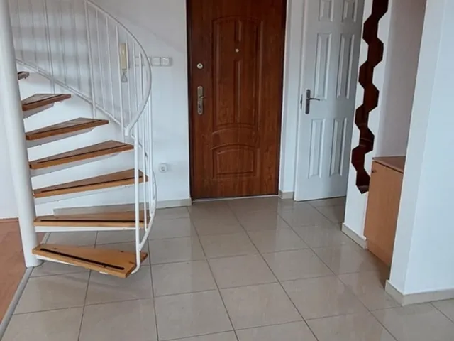 Eladó lakás Debrecen, Széchenyikert, Segner tér 95 nm