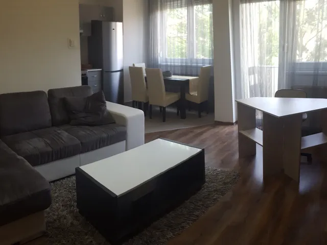 Kiadó lakás Debrecen, Péterfia, Bem tér 52 nm