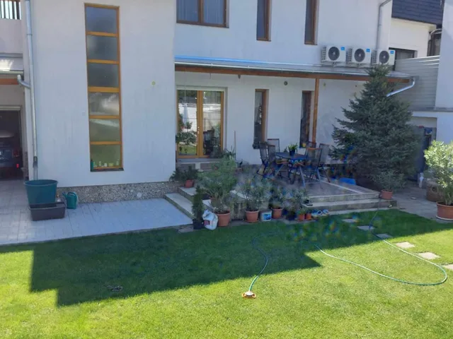 Eladó ház Debrecen, Mesterfalva 275 nm