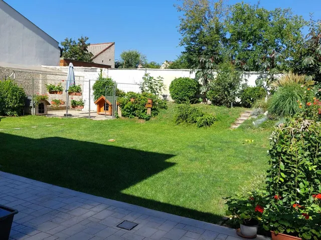 Eladó ház Debrecen, Mesterfalva 275 nm