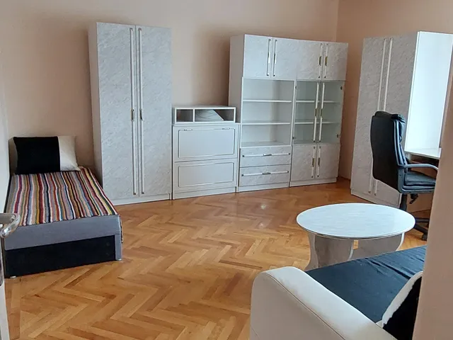 Kiadó lakás Debrecen, Falóger, Faraktár 55 nm