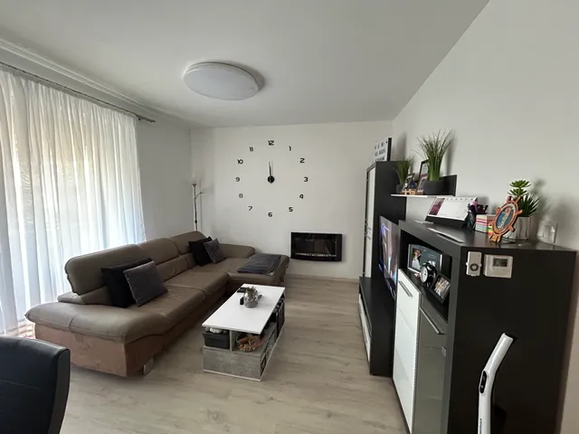 Kiadó lakás Debrecen, Homokkert 61 nm