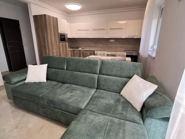 Kiadó lakás Debrecen, Homokkert 77 nm