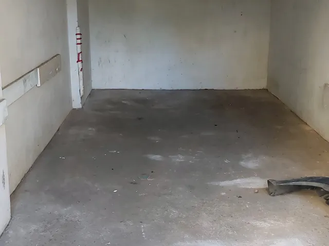 Eladó garázs Debrecen, Hatvan utcai kert, Kishegyesi 16 nm