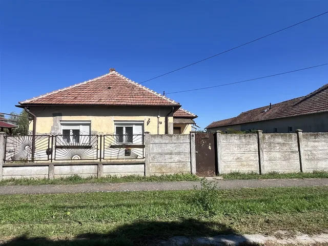 Eladó ház Sarkad 75 nm