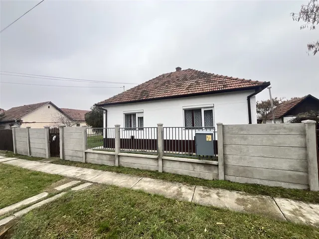 Eladó ház Sarkad 70 nm
