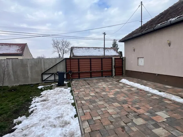 Eladó ház Sarkad 90 nm