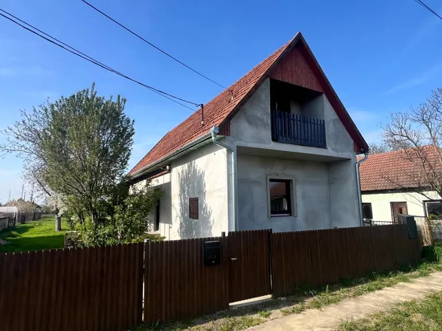 Eladó ház Sarkad 90 nm