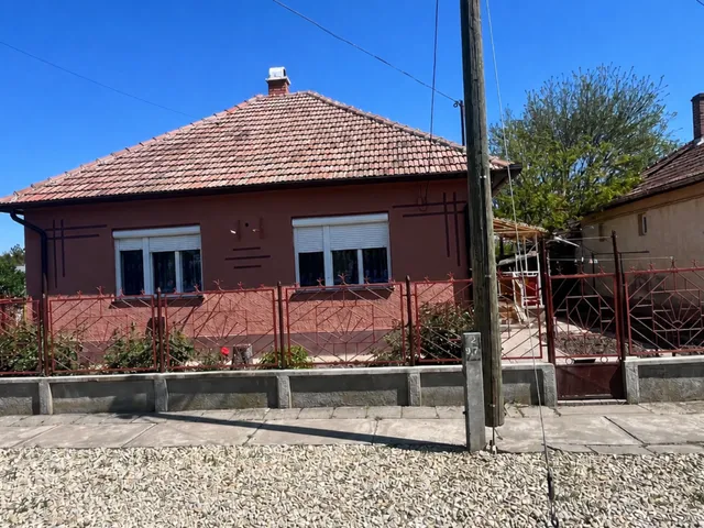 Eladó ház Sarkad 89 nm