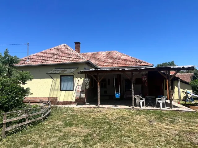 Eladó ház Sarkad 98 nm