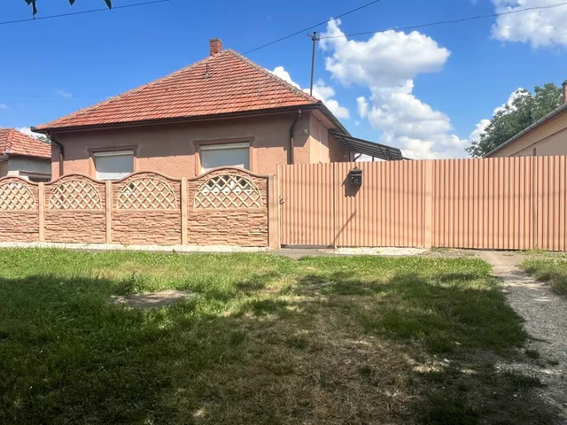 Eladó ház Sarkad 120 nm