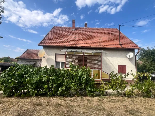 Eladó ház Sarkad 90 nm