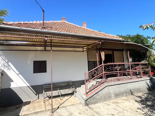 Eladó ház Sarkad 90 nm