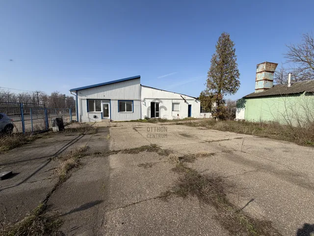 Eladó kereskedelmi és ipari ingatlan Hajdúszoboszló 600 nm