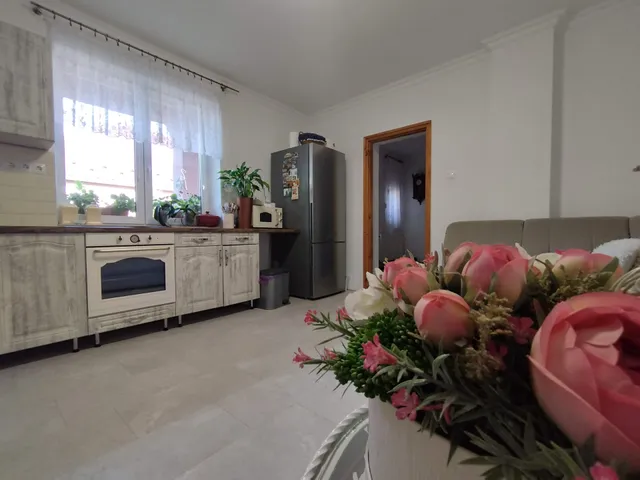 Eladó ház Szirmabesenyő 64 nm