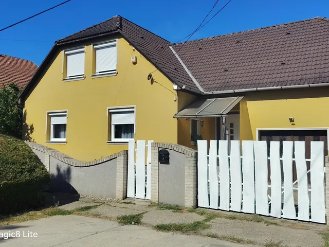 Eladó ház Emőd 210 nm