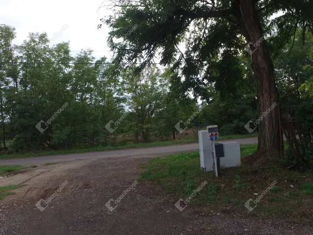 Eladó kereskedelmi és ipari ingatlan Monor 120 nm