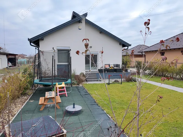 Eladó lakás Monor 105 nm