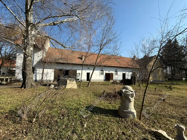 Eladó ház Albertirsa 271 nm