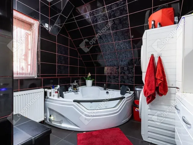 Eladó ház Gyömrő 278 nm