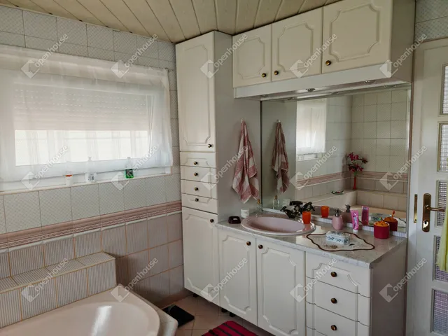 Eladó ház Vecsés 184 nm