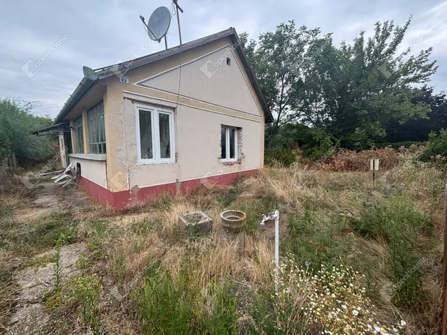 Eladó telek Nyáregyháza 2700 nm