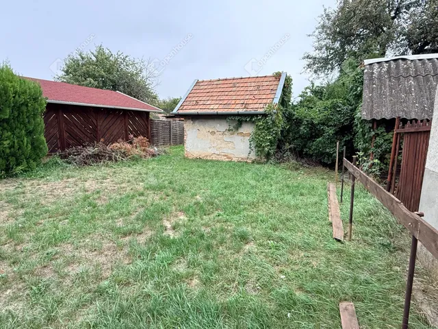 Eladó telek Monor 800 nm