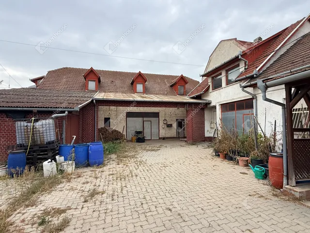 Eladó kereskedelmi és ipari ingatlan Monor 460 nm