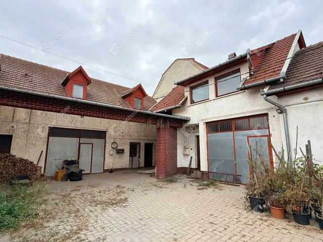 Eladó kereskedelmi és ipari ingatlan Monor 460 nm